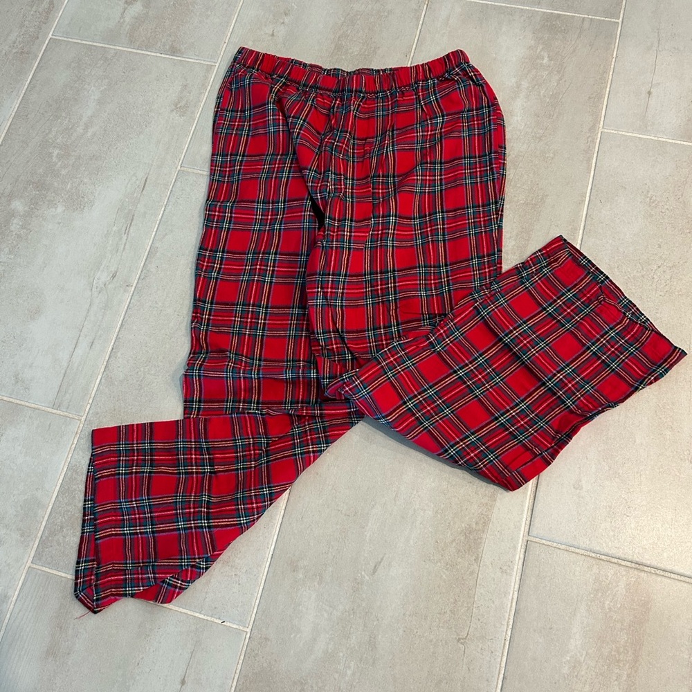 Women’s Charter Club Red and Black Plaid PJ Bottoms size L